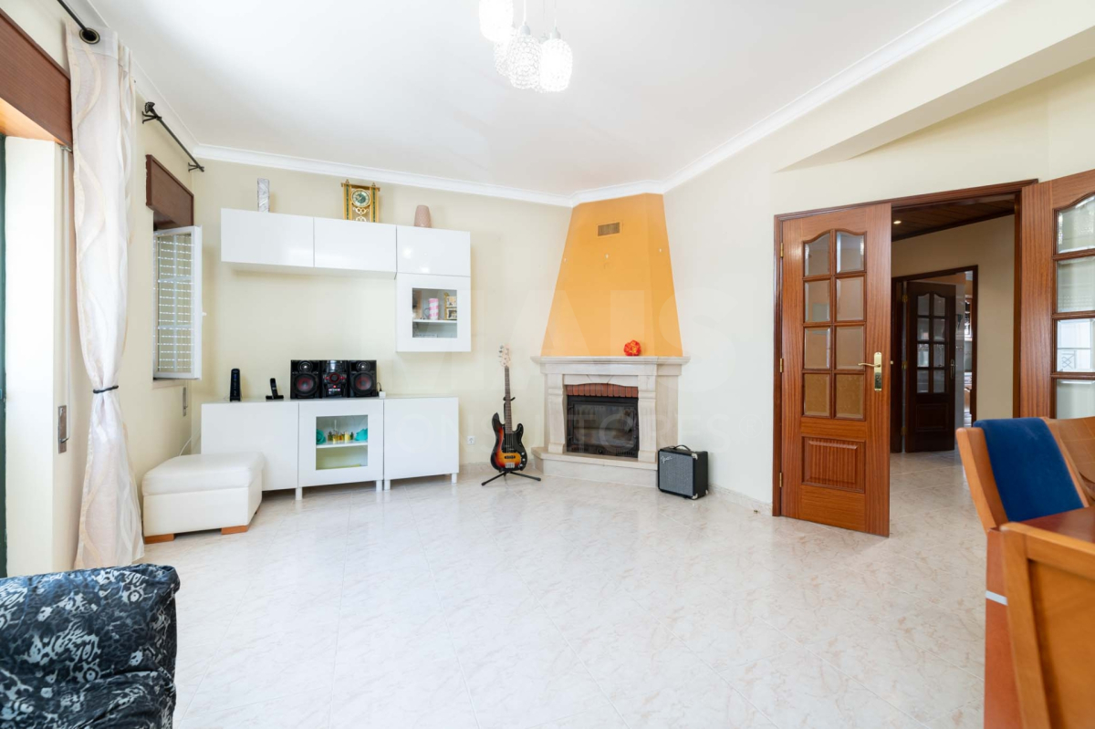 Magnificent 3 bedroom apartment with storage room, in Samora Correia